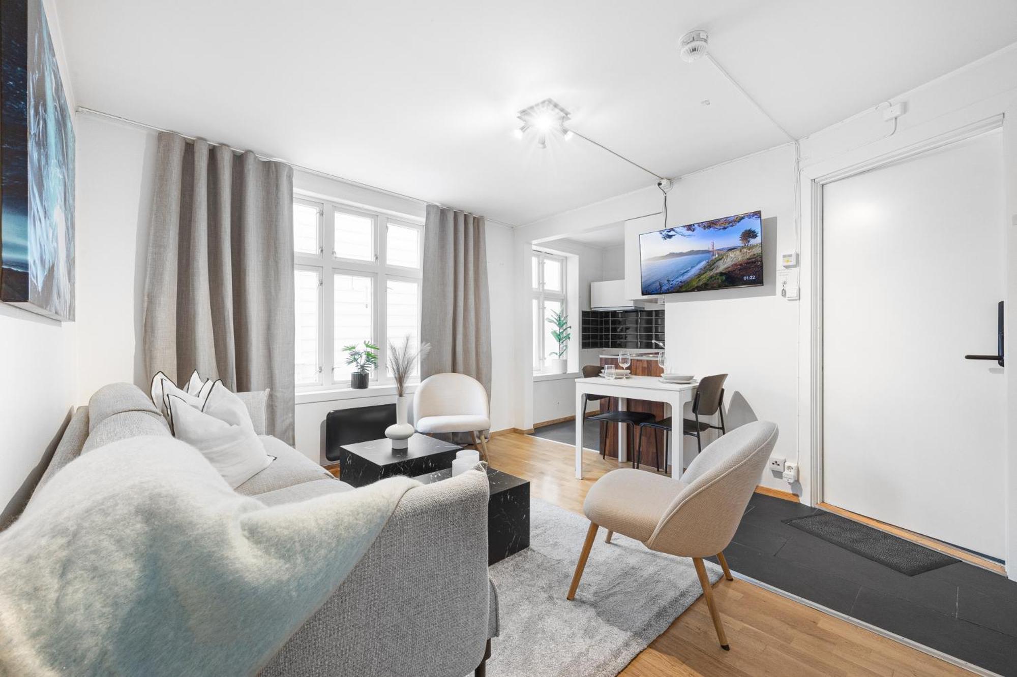 Homerentals Apartments - Behind Bryggen & Historic Cobblestone Streets - 2 Floor Renovated From February 2025 Bergen Eksteriør bilde